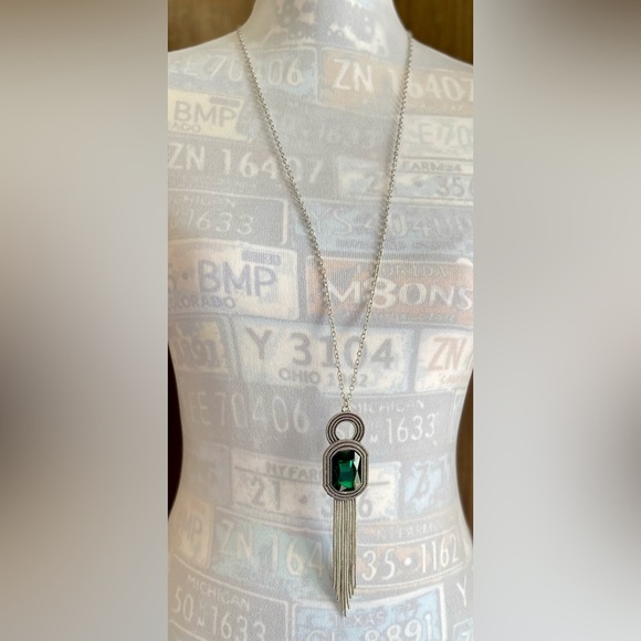 NEW A Good Talisman I Hard to Find Green Jewel Paparazzi Necklace. - Picture 1 of 5